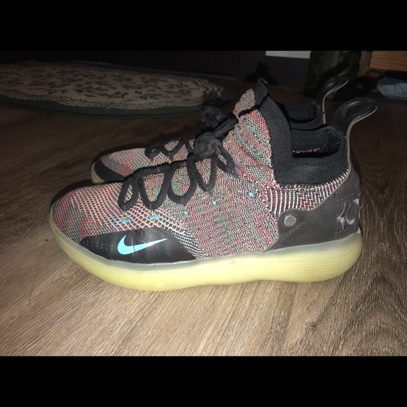 KD 11 basketball shoes multi color. - Picture 2 of 3
